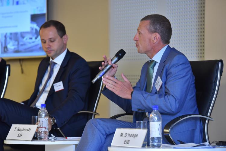 From left to right: Mr Tomasz Kozlowski , European Investment Fund (EIF); Mr Marc D’hooge, InnovFin Programme Manager, EIB.
